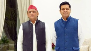 Modi Praise by Nathwani Turns into a Political Headache for Akhilesh Yadav