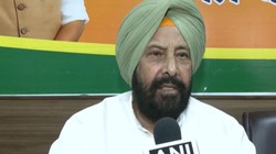 ‘बेखौफ घूम रहे हैं अपराधी…’, हत्या की घटनाओं को लेकर पंजाब बीजेपी अध्यक्ष केवल सिंह ढिल्लों ने मान सरकार पर साधा निशाना
