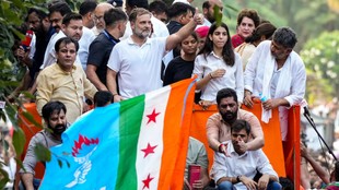 Opposition Protest Delhi, Delhi Protest News, Barricade Breaking Case, Delhi Police Action, Election Commission Protest, Gyanesh Kumar News, SIR Voter List Controversy, Opposition Protest Latest News, Election Commission Controversy,