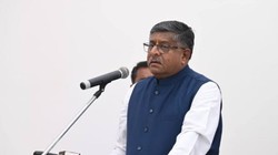 ‘ममता बनर्जी को लोकतंत्र की बात करने का अधिकार नहीं’, रविशंकर प्रसाद का EVM हैकिंग के आरोपों पर पलटवार