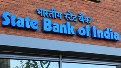SBI के 3,897 ग्राहकों का डेटा डार्क वेब पर लीक होने का शक, बैंक ने शुरू की जांच