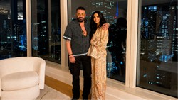 घर को खूबसूरत और बड़ा दिखाने के लिए Sanjay Dutt की तरह आप भी लगवाएं इस तरह की खिड़कियां, सालों तक पुराना नहीं लगेगा डिजाइन