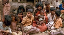 विकास के चमकते आंकड़ों के पीछे भूख और बीमारी से जूझते आदिवासी बच्चे | संपादकीय