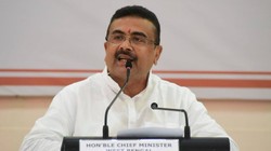 ‘मैं तुम्हें सलाखों के पीछे डालूंगा…’, प्रधानमंत्री आवास योजना के तहत फर्जी रजिस्ट्रेशन कराने वालों को सीएम शुभेंदु ने दी चेतावनी