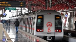 ‘सब कुछ बंद नहीं कर सकते’, दिल्ली मेट्रो बंद करने पर सुप्रीम कोर्ट ने पूछा- प्रदर्शन के लिए बड़ी जगह दी जा सकती है?