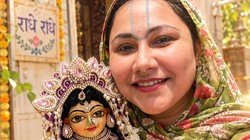 मां बनने वाली है प्रेमानंद महाराज की शिष्या बनी एक्ट्रेस, MMS विवाद के बाद हुई थी फेमस, छोड़ा शोबिज