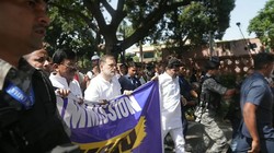 EC के खिलाफ राहुल-प्रियंका गांधी का धरना, ज्ञानेश कुमार के इस्तीफे की मांग कर रहे INDIA ब्लॉक का मार्च रोका गया