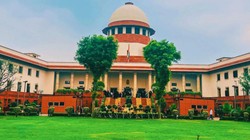 ‘ट्रेनें रद्द, होटलों पर रोक… मेरे देश में क्या हो रहा है?’ CEC विरोधी प्रदर्शन से पहले पाबंदियों पर सुप्रीम कोर्ट में याचिका