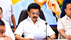 ‘ज्ञानेश कुमार को हटना ही होगा’, DMK ने मुख्य चुनाव आयुक्त के खिलाफ पारित किया प्रस्ताव; कॉकरोच जनता पार्टी के आंदोलन को दिया समर्थन